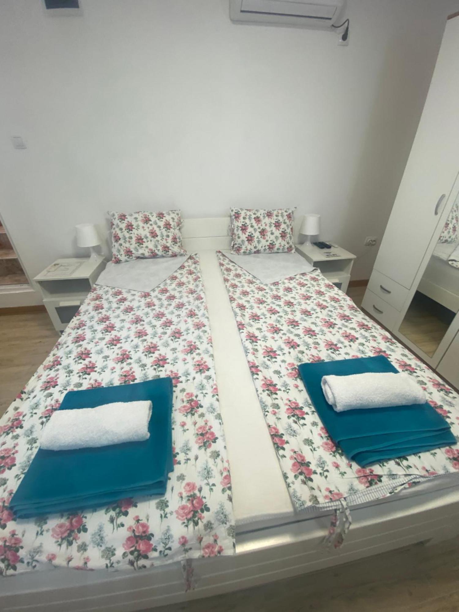 Garden Apartmani 3 Belgrade Exterior photo